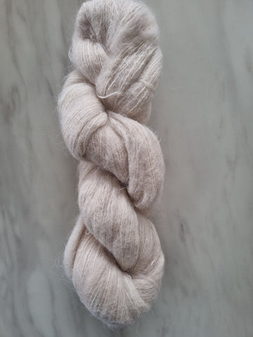 Oyster - Suri Silk Laceweight