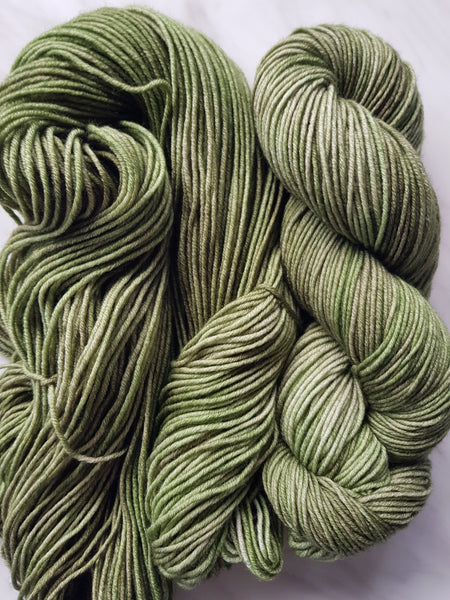 Mossy  - DK 8ply merino